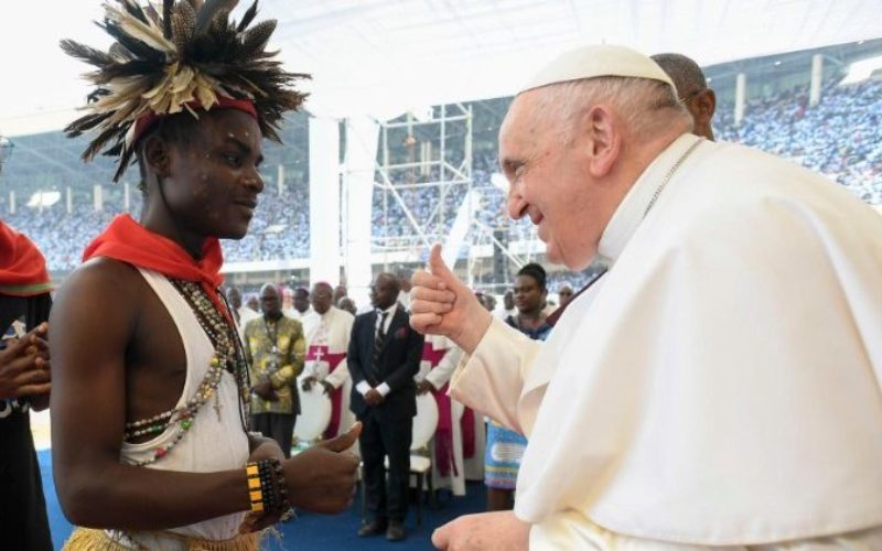 Папата до младите од Конго: Иднината е во ваши раце