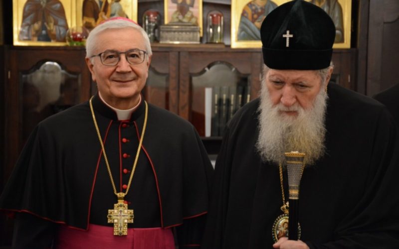 Апостолскиот нунциј Суријани се сретна со бугарскиот патријарх Неофит