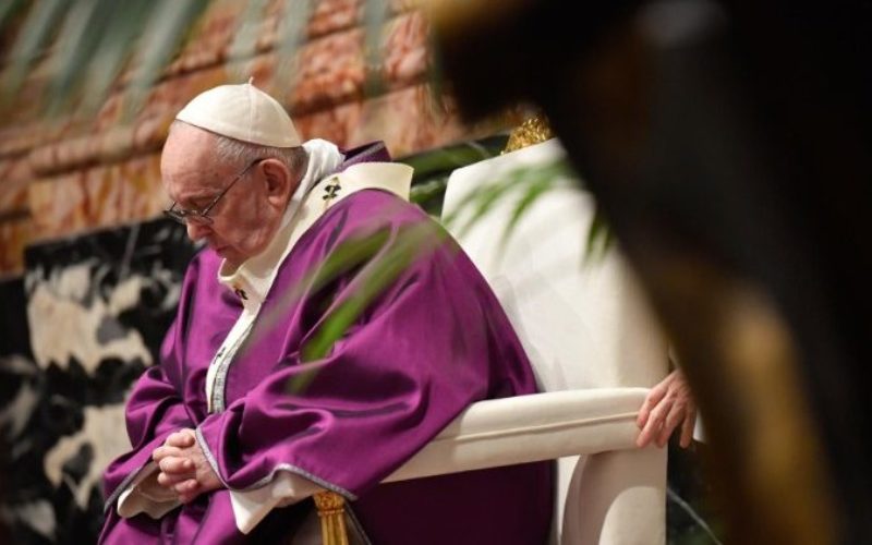 Поради настинка на Папата откажани се дел од приемите