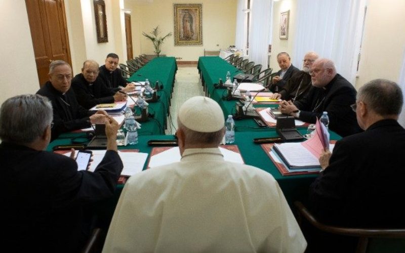 Папата го обнови Кардиналскиот совет
