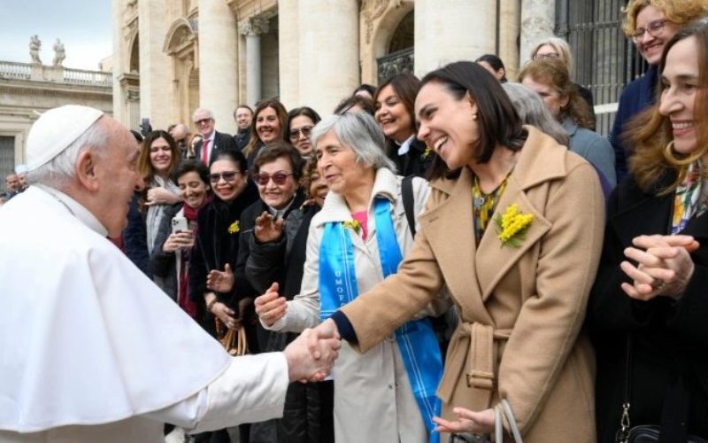 Папата Фрањо упати честитки по повод Меѓународниот ден на жената