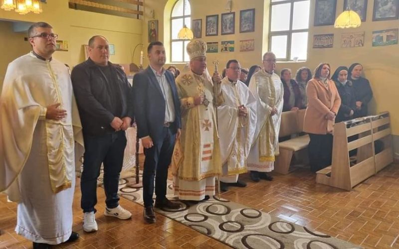 Епископот Стојанов за Велигден служеше во Чанаклија и Радово