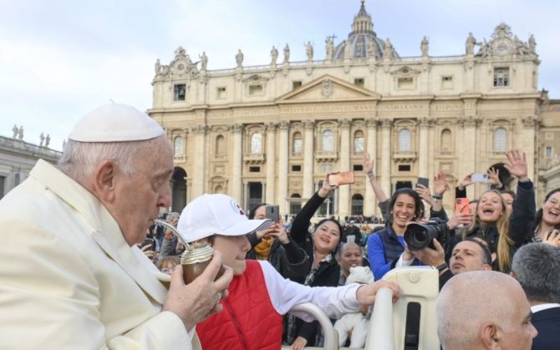 Папата Фрањо најверојатно ќе ја посети Аргентина во 2024 година