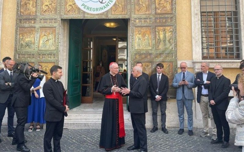 Кардинал Паролин не исклучува мировна мисија и во Москва