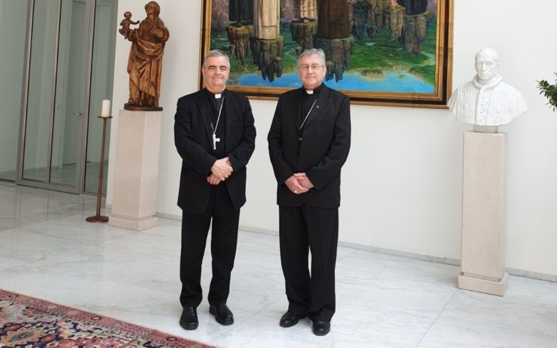 Бискупот Стојанов во Берлин се сретна со Апостолскиот нунциј во Германија монс. д-р Никола Етеровиќ
