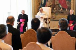 Папата: Војната ја загрозува граѓанскaта и верската рамнотежа во Источна Европа