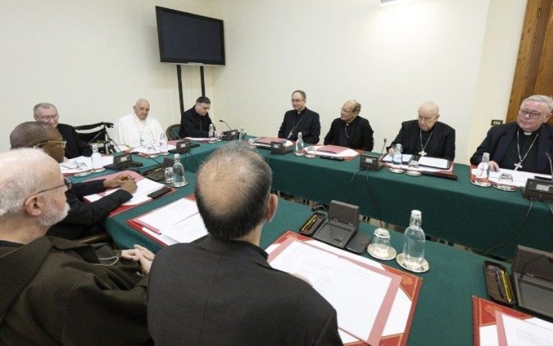 Во присуство на папата Фрањо започна јунското заседание на Кардиналскиот совет