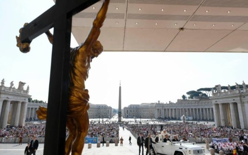 Папата Фрањо: Нема светост без грижа за сиромашните