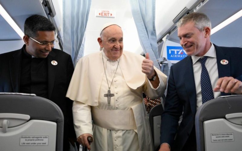 Папата на летот за Лисабон: Од Светскиот ден за млади ќе се вратам подмладен