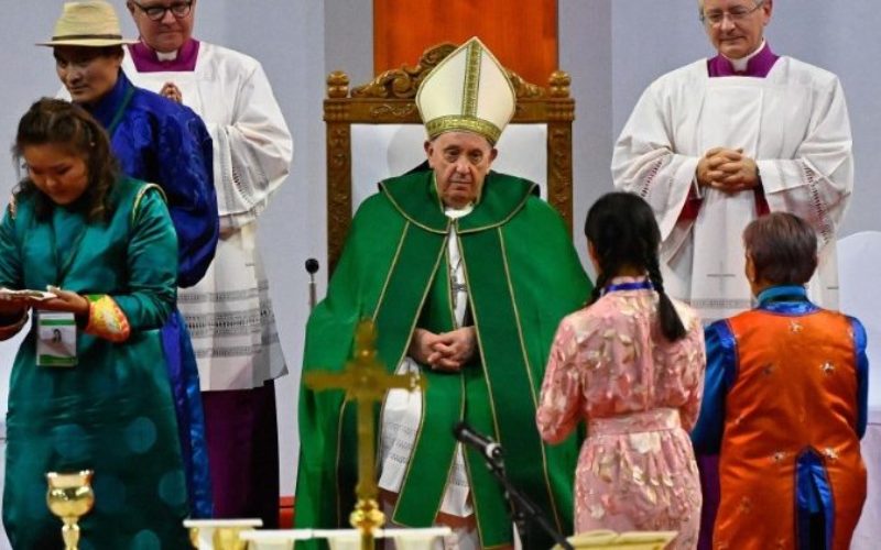 Папата во Монголија: Христијанската вера е одговор на жедта за љубов