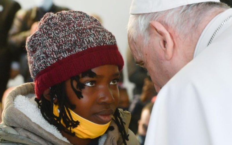 Папата: Изборот да се мигрира или да се остане е основно човеково право