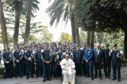Папата Фрањо: Христијанинот се бори против ѓаволот кој сака сѐ да уништи