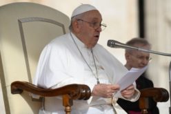 Папата на Генералната аудиенција: Шарл де Фуко, пример за Евангелието објавено со кроткост