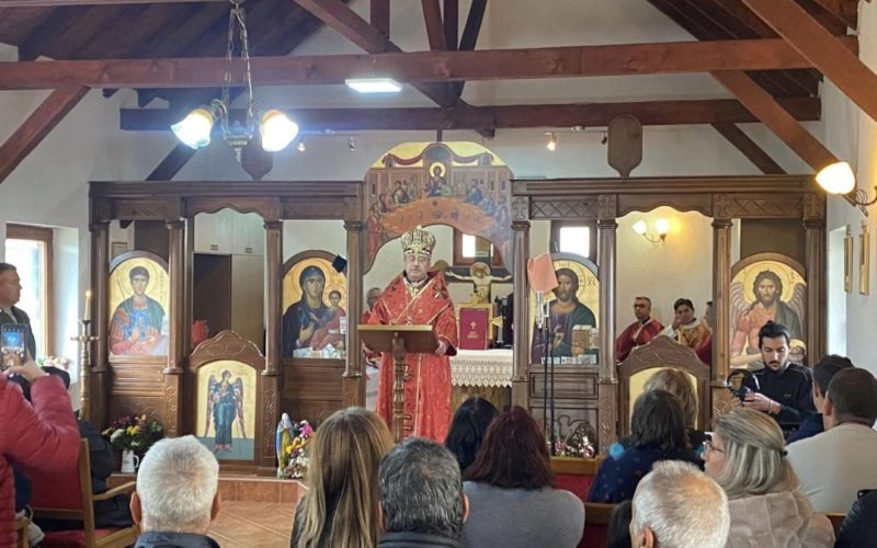 На патрониот празник во Сарај епископот Стојанов служеше Архиерејска Литургија