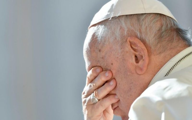 Папата Фрањо повторно упати апел за мир меѓу завојуваните страни