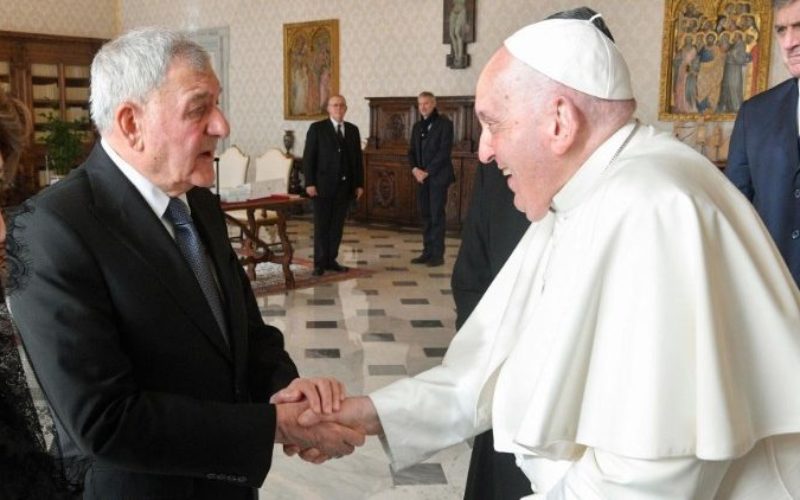 Папата Фрањо во аудиенција го прими ирачкиот претседател