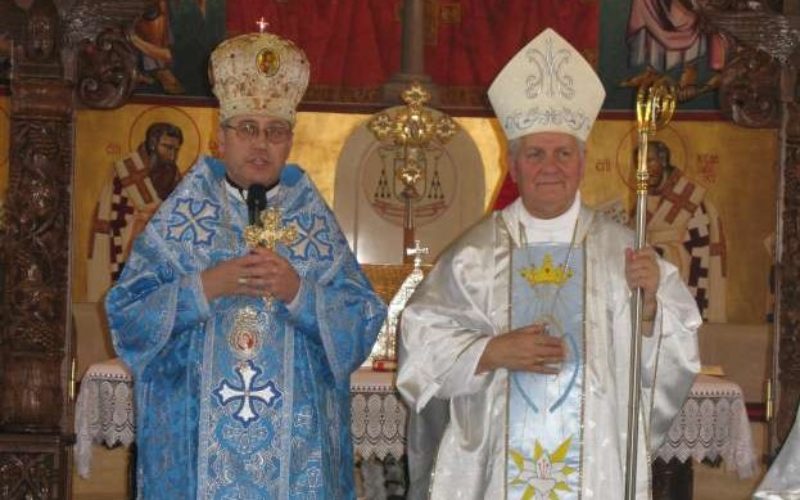 Бискупот Стојанов упати честитка до бискупот Фрањо Комарица