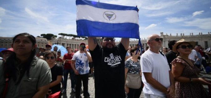 Папата ја изрази својата загриженост за апсењето на свештениците во Никарагва