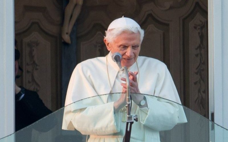Надбискупот Ксуереб: Бенедикт XVI е добар отец, пример за светост и едноставност