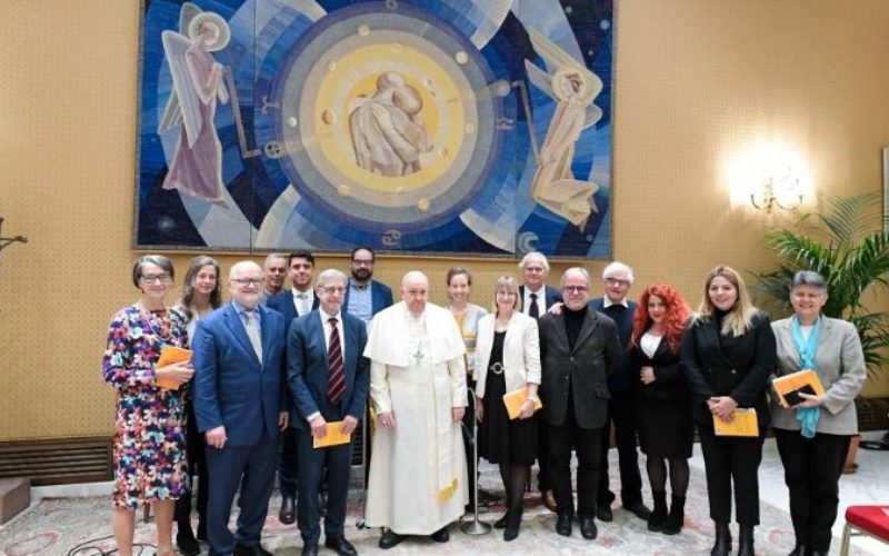 Папата Фрањо ги прими претставниците на проектот Дијалоп