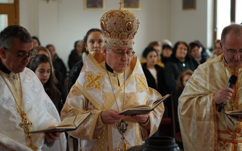 На Богојавление епископот Стојанов служеше во парохијата „Раѓање на свети Иван Крстител“ во Струмица