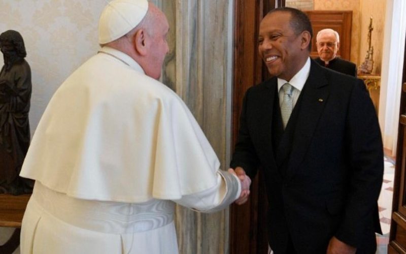 Папата Фрањо во аудиенција го прими премиерот на Демократска Република Сао Томе и Принсипе