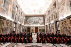 Папата Фрањо: Литургијата треба да биде за целиот Божји народ
