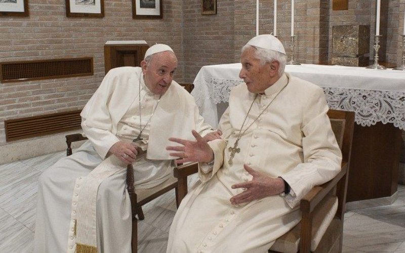 Папата Фрањо ги сподели своите сеќавања за папата Бенедикт XVI