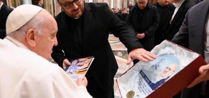 Папата: Братството е едно од најголемите сведоштва што свештениците можат да го дадат на светот