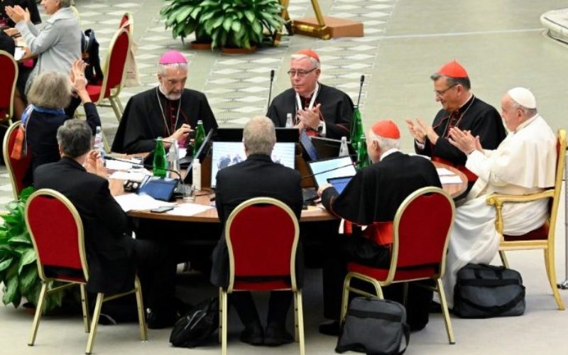 Папата формира студиски работни групи за истражување на теми од првата сесија на Синодата за синодалност