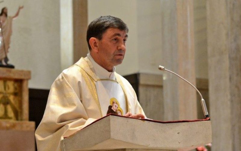 Папата Фрањо го именува монсињор Иво Мартиновиќ за Пожешки бискуп