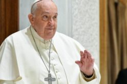 Автобиографска книга на Папата: Не размислувам да се повлечам