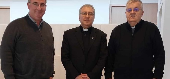 Бискупот Стојанов оствари средба со директорот на Каритас Босна и Херцеговина