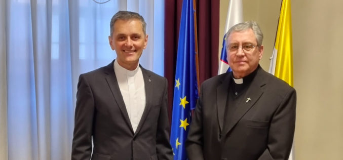 Епископот Стојанов во посета на Хрватска и Словенија