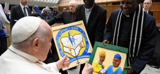 Папата до нигериската заедница во Рим: Бидете универзални; не се затворајте во сопствената култура