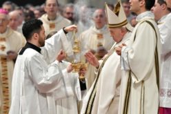 Папата на Велики Четврток: Господ бара од свештениците љубов и солзи за оние кои се далеку