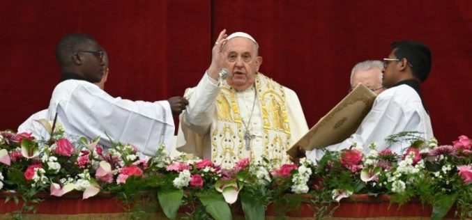 Воскресна порака на папата Фрањо Urbi et orbi – До градот и светот