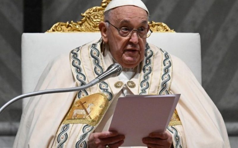 Воскресно бдение со Папата: Со Исус ниту еден гроб нема да ја потисне радоста на животот