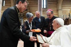 Папата до свештениците во Верона: Исповедта не смее да биде мачење