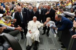 Папата Фрањо: Бидете гласот на културата на мирот