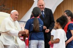 Папата: Црквата е како хор во кој си требаме