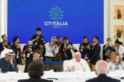 Папата Фрањо на Г7 состанокот: Вештачката интелигенција не е ниту објективна ниту неутрална