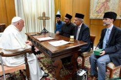 Папата: Потребни ни се доследни верници ангажирани во градењето на мирот