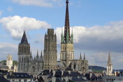Руан: Се запали кулата на познатата француска катедрала