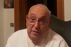 Видео на покојниот папа Фрањо до младите: „Научете да ги слушате другите“