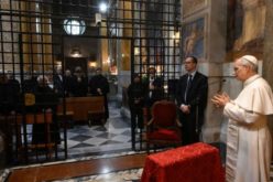 Папата го посети богородичното светилиште Мајка на добриот совет