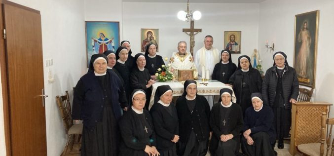 Со света Литургија завршија духовните вежби за сестрите Евхаристинки