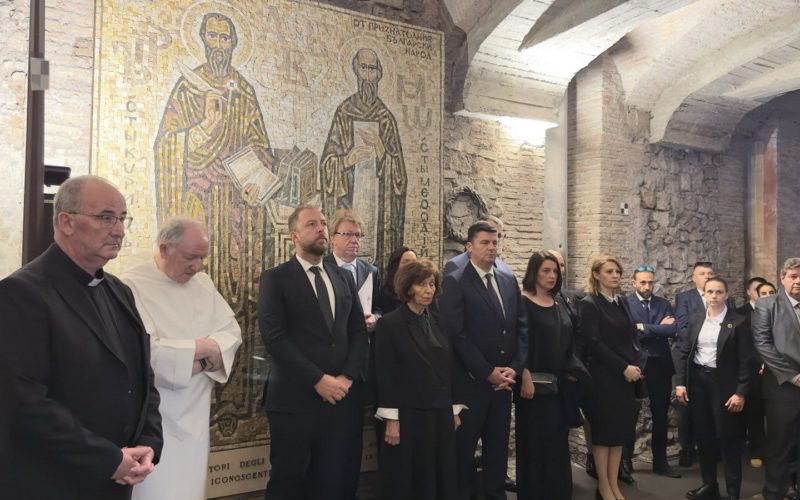 Молебен во чест на Свети Кирил Солунски во базиликата „Свети Климент“ во Рим
