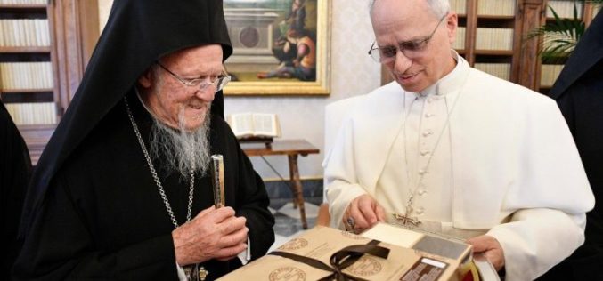 Папата Лав XIV ги прими патријархот Вартоломеј I и други црковни претставници
