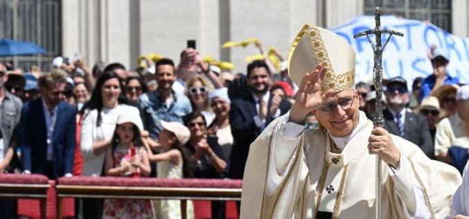 Папата: Молам за семејствата што страдаат од војните